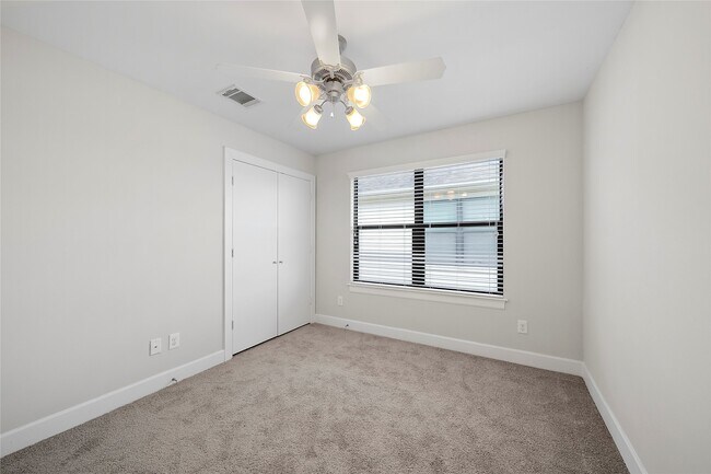 Building Photo - 2710 Hullsmith Dr