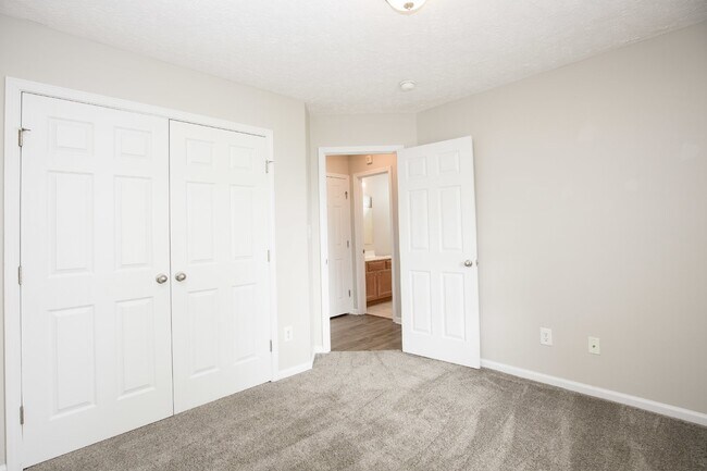 Building Photo - Charming 3 Bed, 2 Bath Rental Home in Raeford, NC - Don't Miss Out!