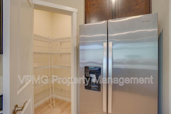 Building Photo - 7104 NE 155th Pl