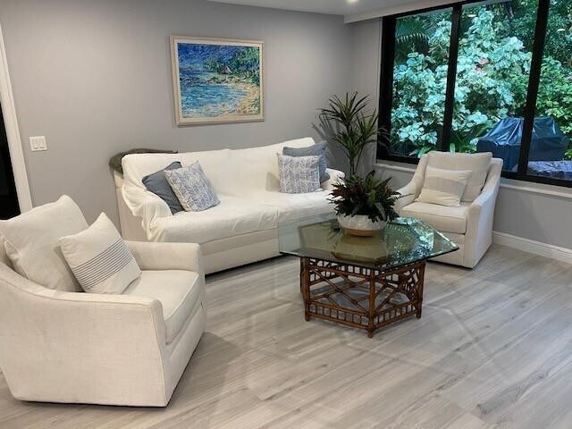 Building Photo - 1556 S Ocean Ln