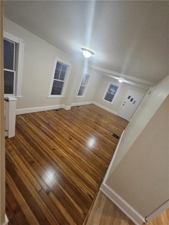 Building Photo - 138 Martin St