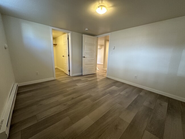 Bedroom 4: 10'5" x 13'3" bedroom - 1137 E Platte Ave