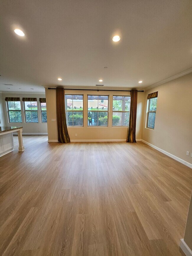 Building Photo - Stonegate detached home!