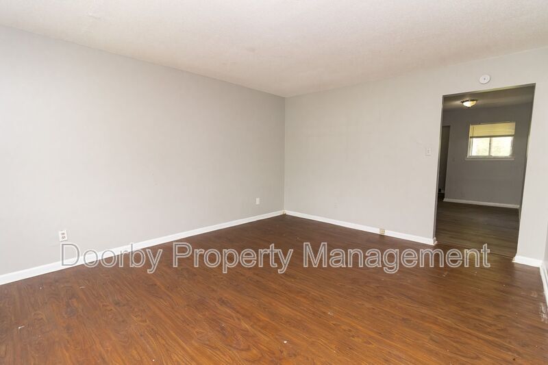 Building Photo - 5033 Cameron Ln