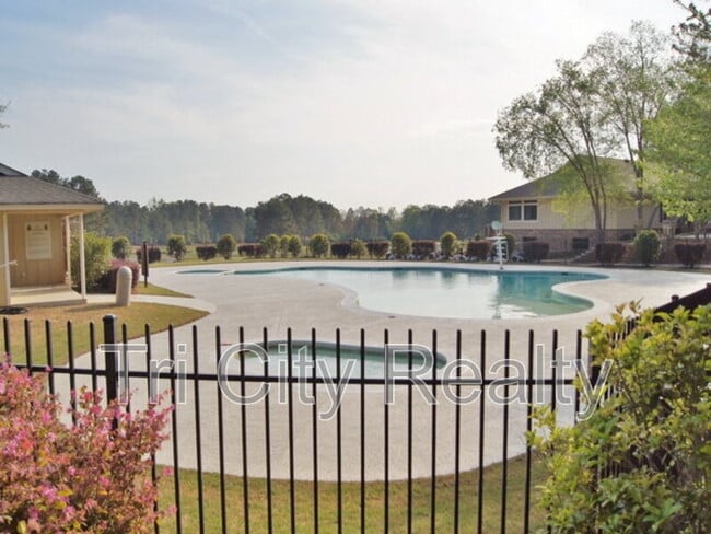 Building Photo - 404 Topaz Trail