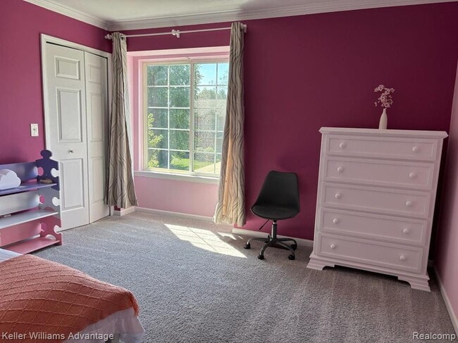 Building Photo - 2057 Holly Berry Ln