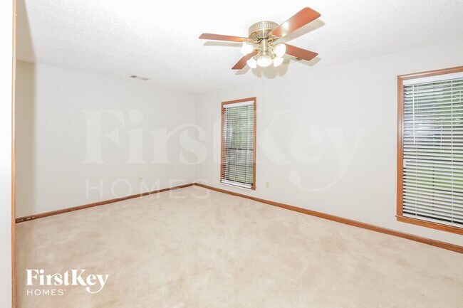 Building Photo - 3943 Green Spruce Bend