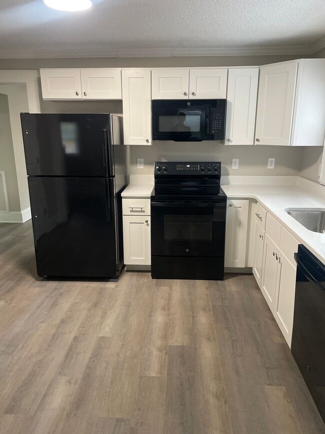 Building Photo - 3740 S Main St