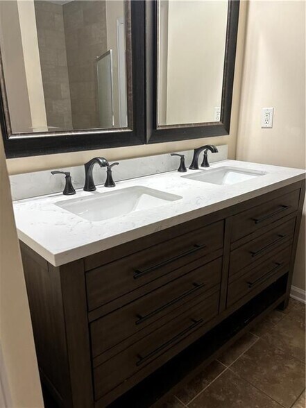 Building Photo - 508 Lee Miller Dr