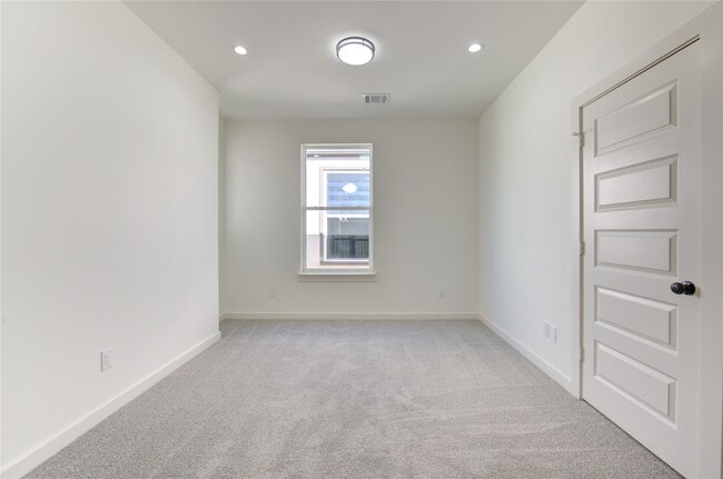 Building Photo - 2931 El Fenice Ln