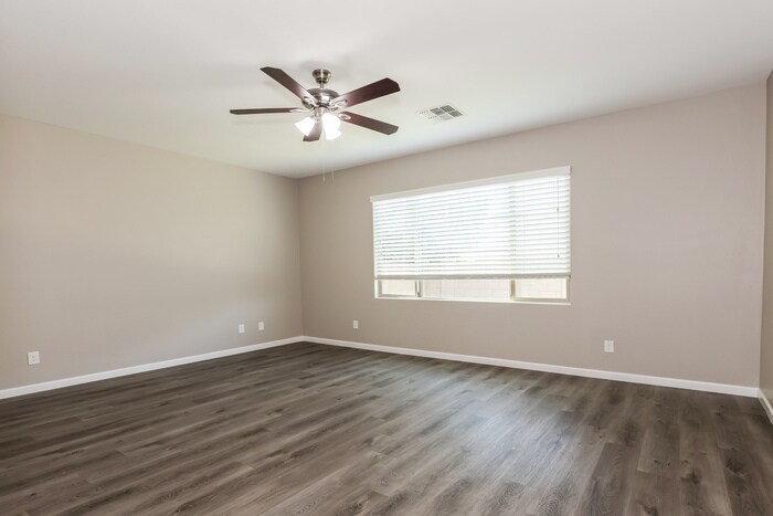 Building Photo - 26218 N 121st Ave