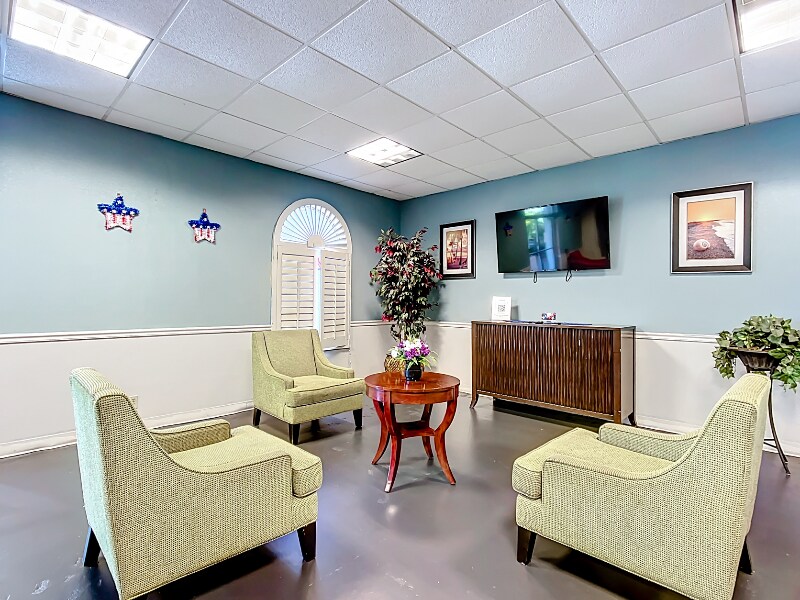 Building Photo - 4645 N Socrum Loop Rd