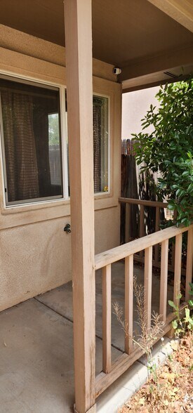 Building Photo - 7109 Tourmaline Rd NE