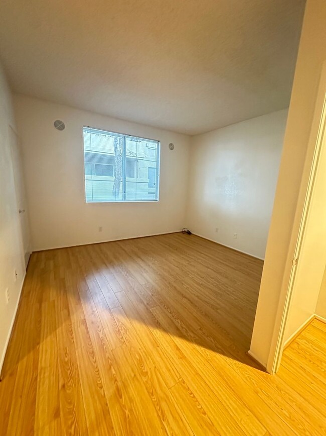 Building Photo - Gated West Lancaster Condo close to A V Co...