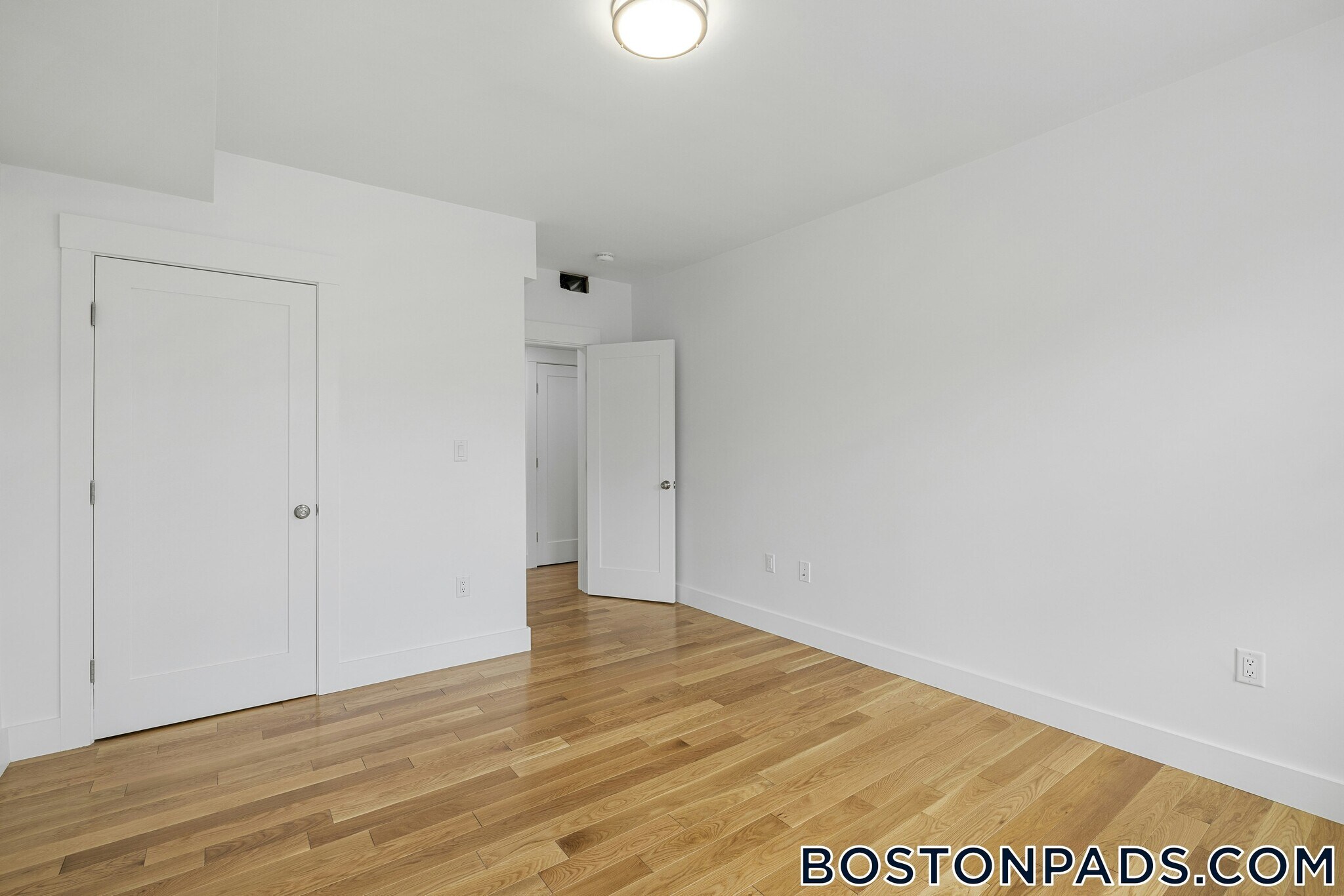 Building Photo - 406 Columbia St