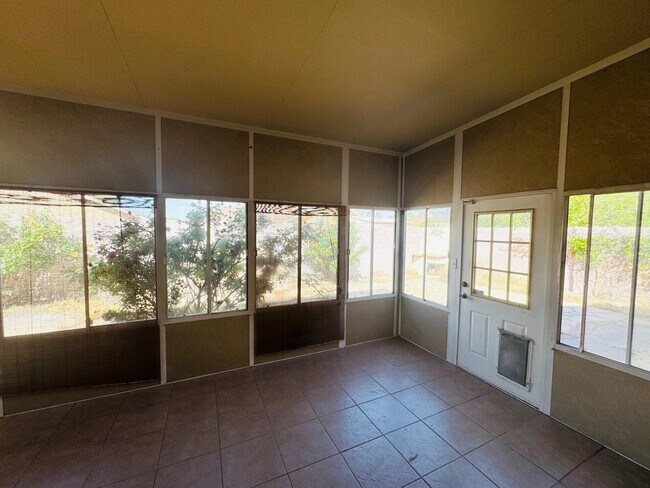 Building Photo - 505 Glacier Bay St SE