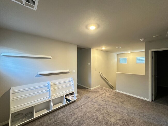 Building Photo - 5370 White Butterfly St