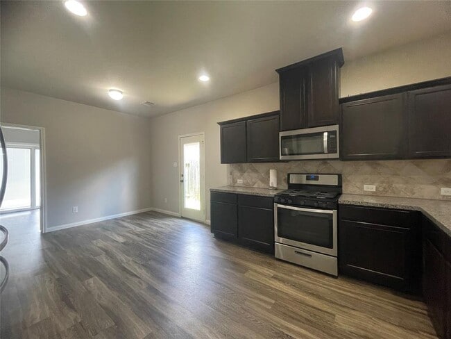 Building Photo - 3703 Bright Moon Ct