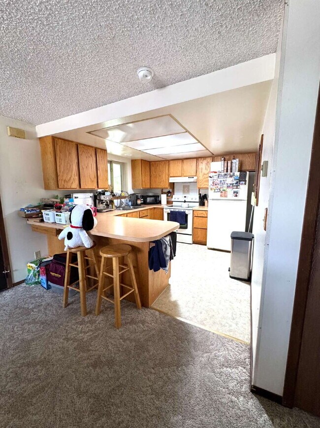 Building Photo - Spacious 3 bedroom, 2 bathroom home in Lander