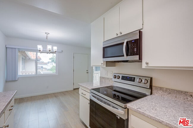 Building Photo - 2020 Graham Ave