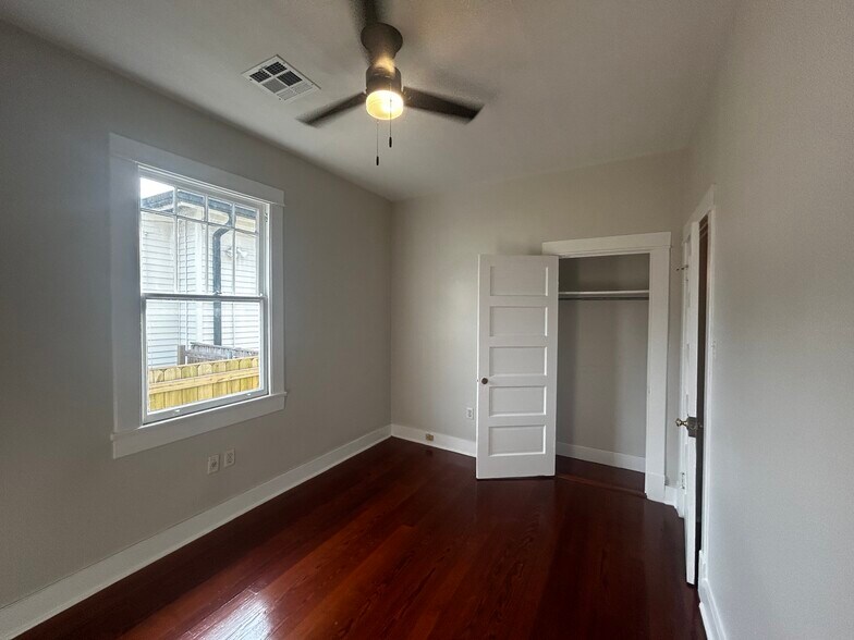 Building Photo - 2220 Nashville Ave