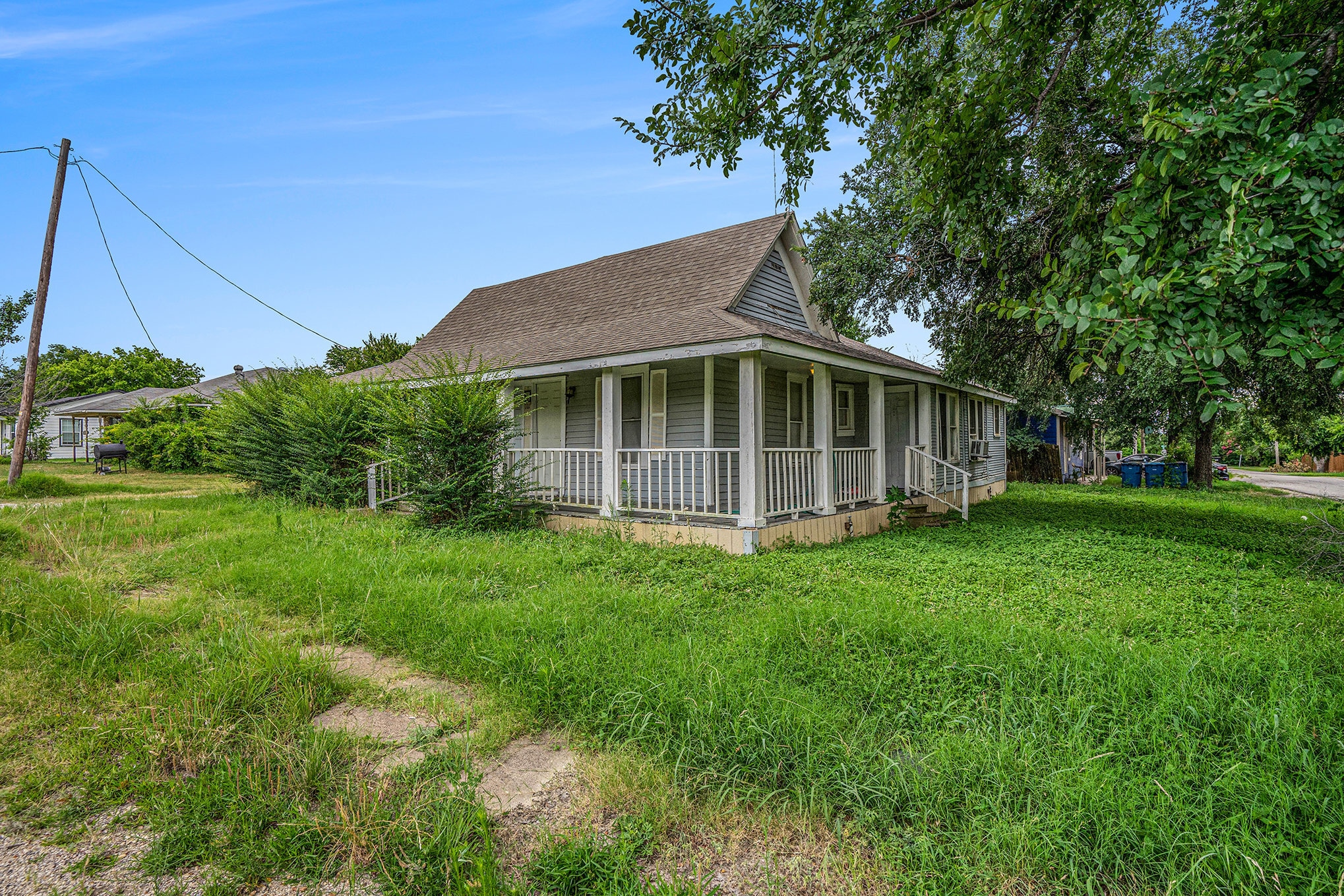 Building Photo - 111 W Atchley Ave