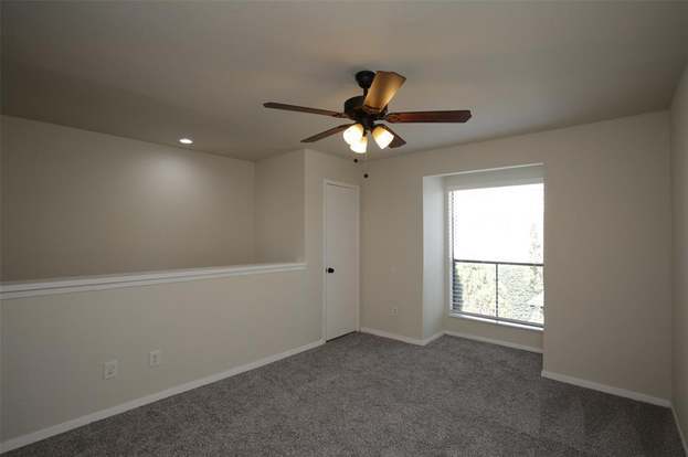 Building Photo - 2100 Wilcrest Dr