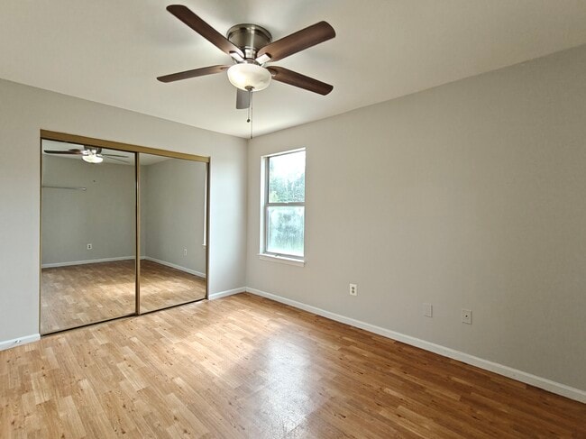 Building Photo - 60 Farmhouse Rd