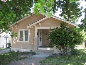 Building Photo - 1235 S Lewis Pl