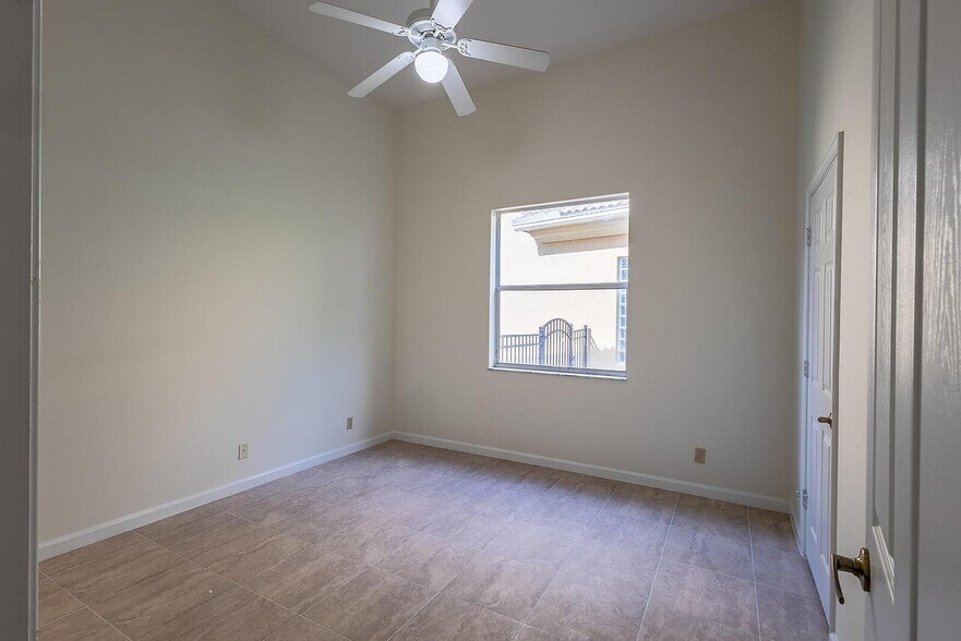 Building Photo - 6428 Garden Ct