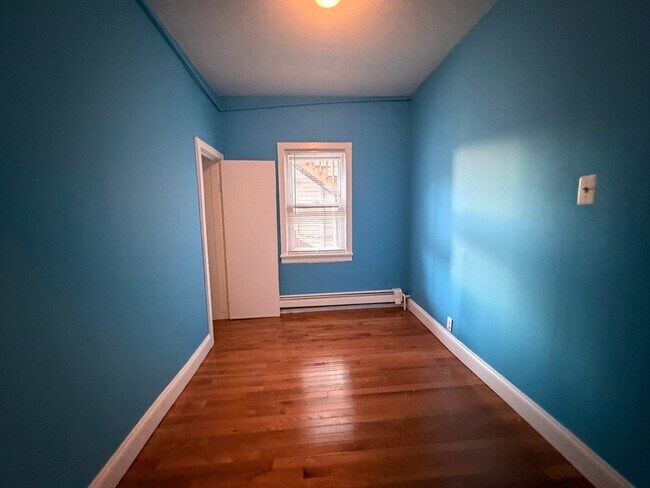 Building Photo - 150 Orange St