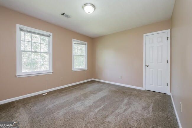 Building Photo - 8202 Winewood Ct