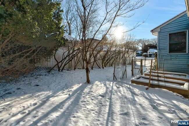 Building Photo - 13 Murray Rd