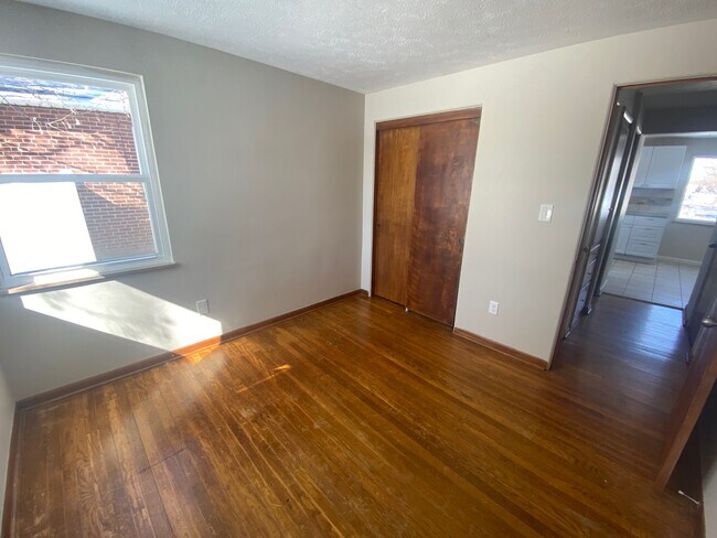 Building Photo - 3515 Eakin Rd