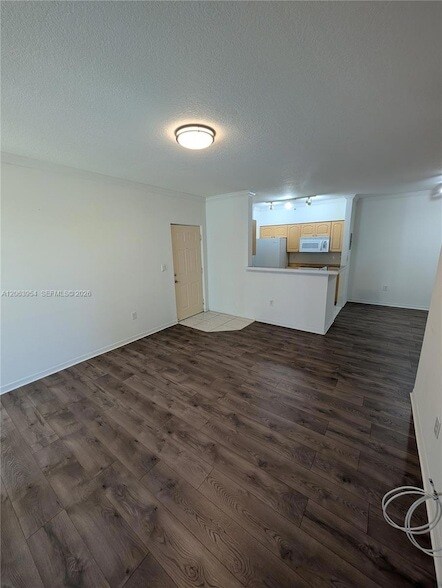 Building Photo - 6831 SW 44th St