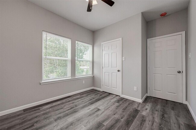 Building Photo - 4741 Bricker St