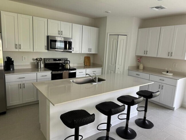 Building Photo - 7111 E Pine Pkwy