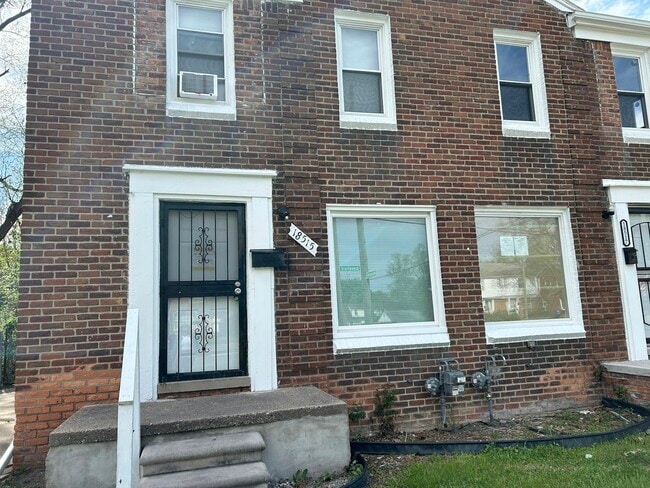 Primary Photo - 18515 Greenfield Rd