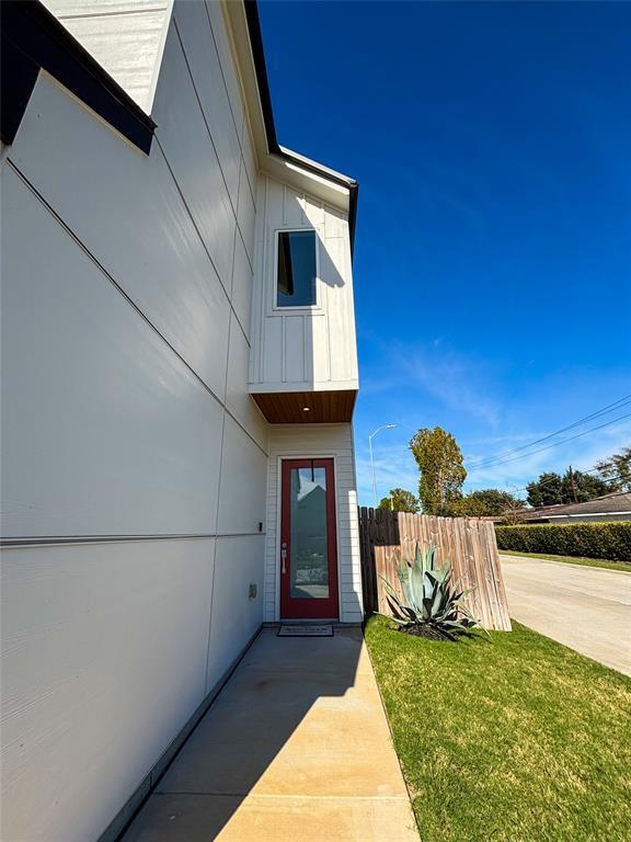 Building Photo - 4402 Bora Bora Ln