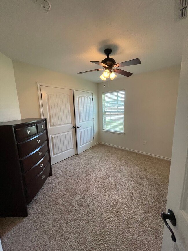 Building Photo - Spacious 4 Bed 2 Bath! Mesa School District!