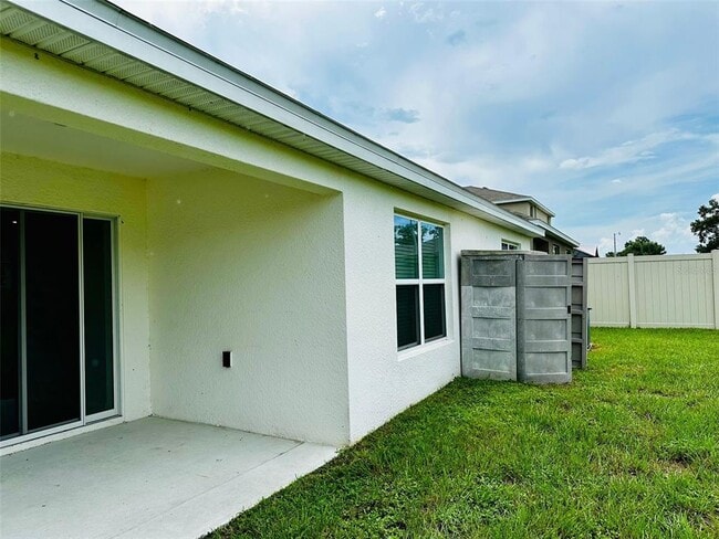 Building Photo - 668 SE 65th Ave