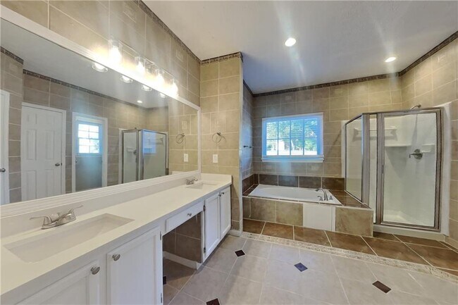 Building Photo - 3069 Commons Crossing