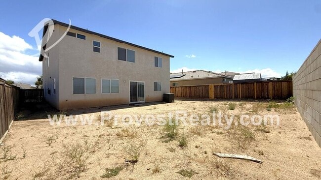 Building Photo - 14158 Verde St
