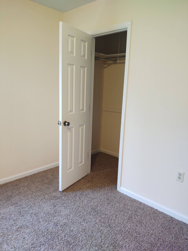 Walk-in closet in front bedroom - 251 Knight Dr