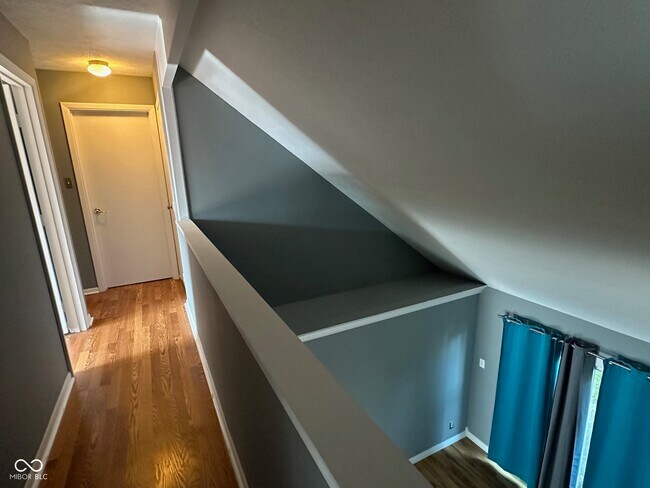 Building Photo - 7890 Benjamin Dr