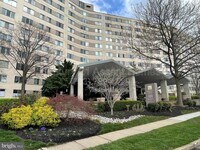 Building Photo - 1200 N Nash St