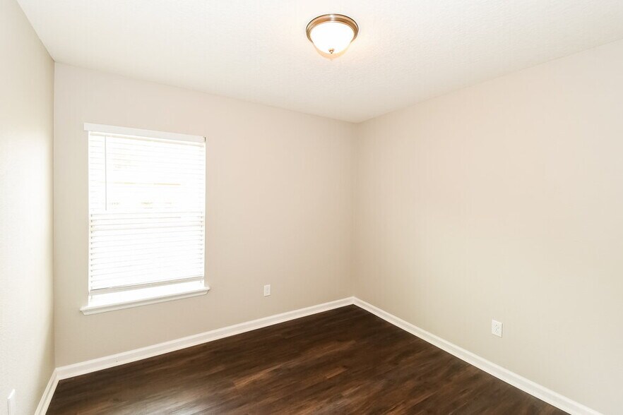 Building Photo - 7580 Cosmo Ct