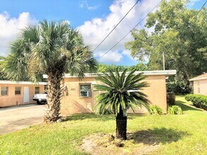 Building Photo - Winter Haven 1BR/1BA Duplex; NO APPLICATIO...