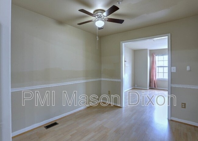 Building Photo - 8847 Goose Landing Cir