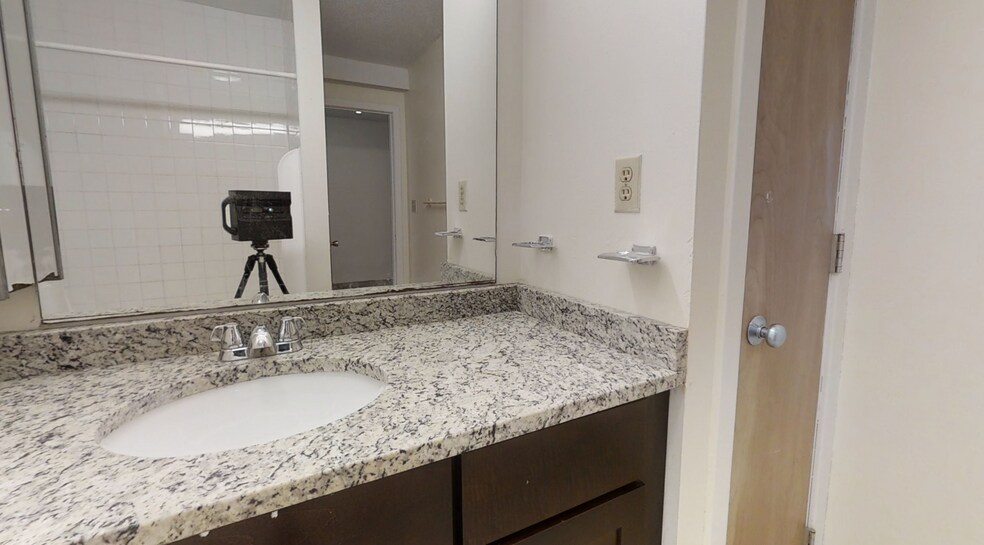 Building Photo - 144 North Beacon St